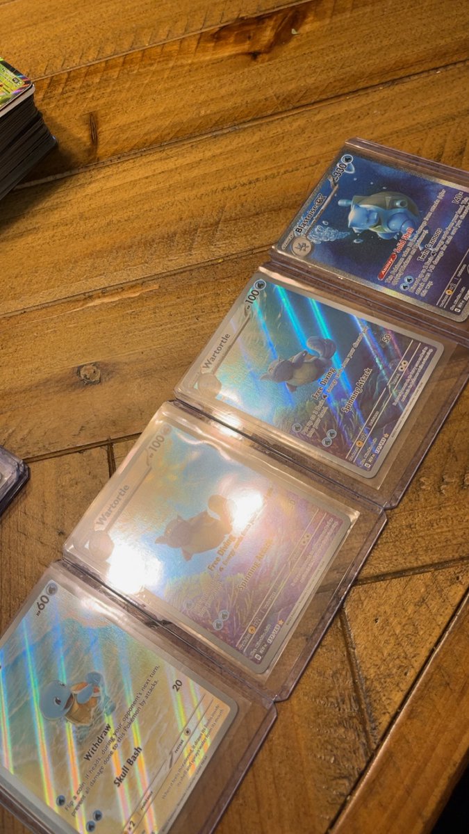 ItsThyAustin's tweet photo. Finally pulled a “God Pack” Squirtle, 2x wartortle, blastoise all in 1 pack 🤘 #Pokemon #pokemon151 https://t.co/NCAtGwIQa3