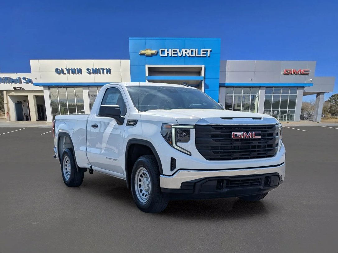 We have a great selection of vehicles priced below $30,000, including the new 2026 #ChevroletEquinox! Take a look: bit.ly/43KdvJX

😃 GET READY TO SMILE 😃