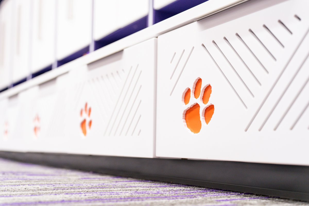 The best place to call home 🏠

Take a peek inside our locker room at Jervey Gym #OwnToday