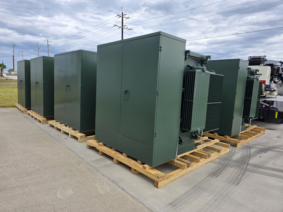 artdigitalcorp's tweet photo. $CGAC - SITE UPDATE 🚨
Big milestone at George West: Transformers have officially landed on site at our newest 13MW development!
Powering up soon — stay tuned as we bring this site to life ⚡️
#BitcoinMining #DigitalEnergy #CGAC https://t.co/qEiJHoeUui