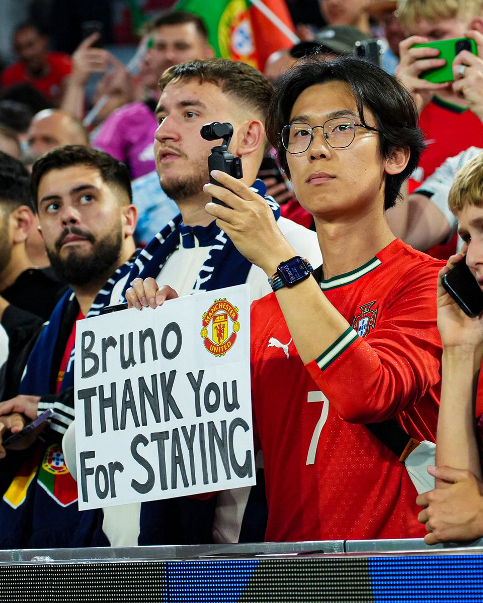 This Man Utd fan with a message for Bruno ❤️©️