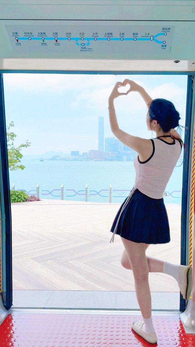 hello.
可以来点关注吗🥹
在线回关，互关DD

给您比心啦～

蟹蟹