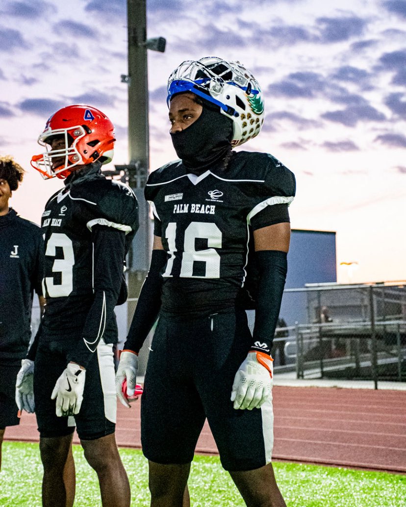 is there any trainers in palm beach county i could get some field &amp; weight room work with this off season??