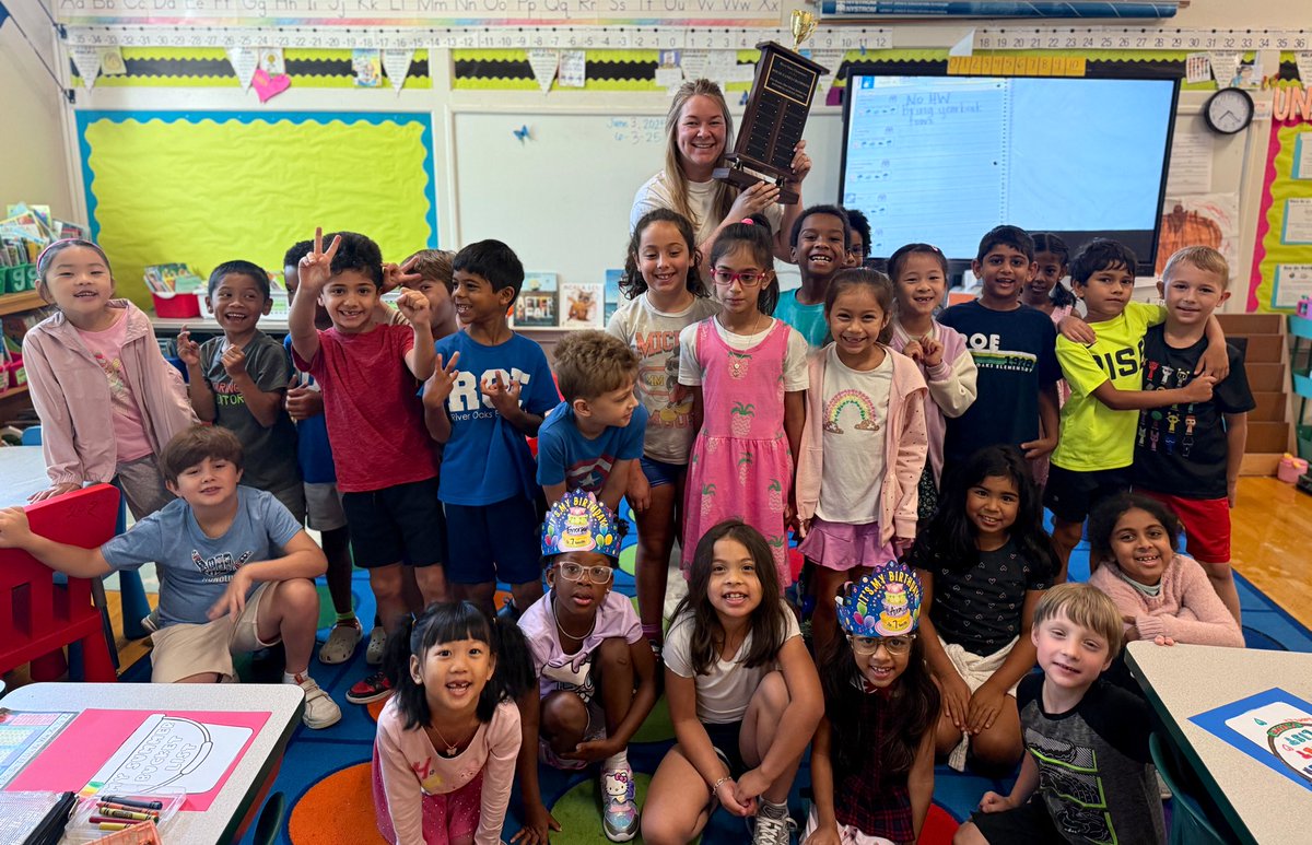 River Oaks IB World School tweet media