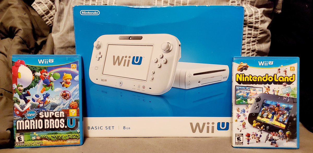 MASSIVE THANK YOU TO <a href="/NintendoAmerica/">Nintendo of America</a> FOR SENDING ME THIS!

CAN'T WAIT TO START THIS NEW GENERATION WITH EVERYONE 🥰
