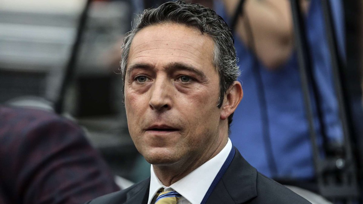 Ömer Adıgüzel: Bu köşede daha çok sanat, kültür ve eğitim yazıları yazıyorum. Spor yazmak ise bugüne dek nadiren dokunduğum bir alan oldu. Ancak zaman zaman, hele ki büyük bir camiada yaşanan gelişmeler sessiz kalamayacağımız kadar düşündürücü hale gelince birkaç tümce yazmak da