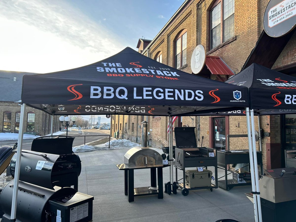 HuddleHuts's tweet photo. 🎓 School’s out. ☀️ Summer’s here.
Time to level up your sideline game!

🏈 Tents, windscreens, chairs &amp; more — fully custom, fully bold.

Let’s make this season unforgettable.

👉 https://t.co/lUMO5JCAcy | Pat: 612-730-1854
#HuddleHuts #SummerReady #TeamGear https://t.co/HEh33lNpdf