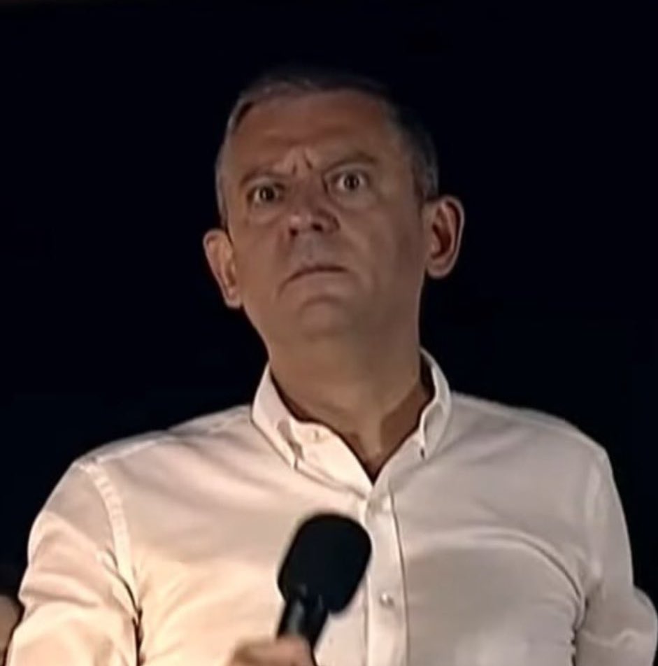 Özgür Özel hem sabah hem akşam sinirlendi.