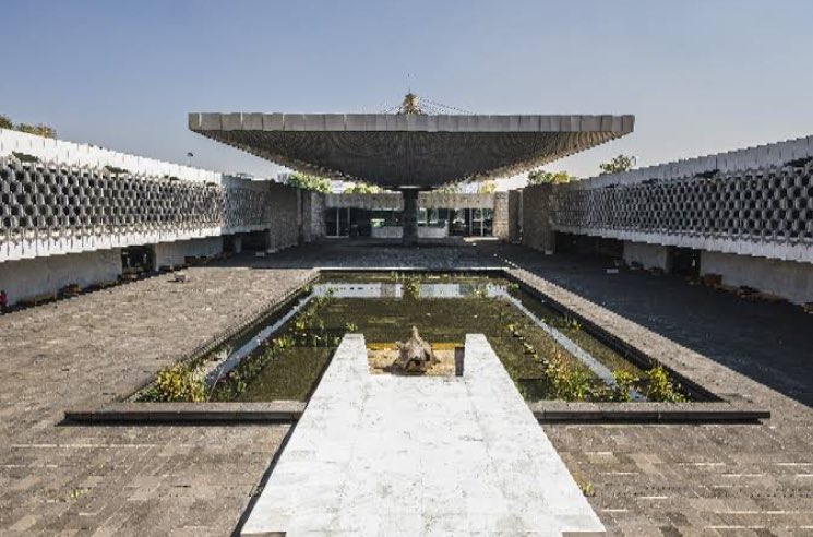 Pascal (@beltrandelrio) on Twitter photo El Museo Nacional de Antropología —al que fui por primera vez, siendo niño, hace más de medio siglo— es una auténtica maravilla.
Agradezco, como mexicano, a la <a href="/fpa/">Fundación Princesa de Asturias</a> por el reconocimiento.
Creo entender las razones de España, además de las objetivas. Créanme, no tiene caso. El Museo Nacional de Antropología —al que fui por primera vez, siendo niño, hace más de medio siglo— es una auténtica maravilla.
Agradezco, como mexicano, a la <a href="/fpa/">Fundación Princesa de Asturias</a> por el reconocimiento.
Creo entender las razones de España, además de las objetivas. Créanme, no tiene caso.