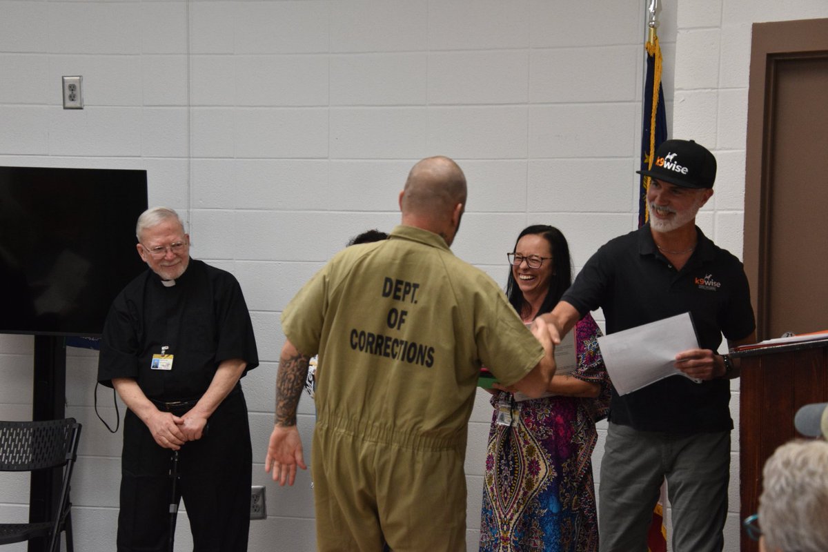 distevhass31's tweet image. Group 45 - Graduation Day!! @GA_Corrections @GAFirstLady @CLALeadership @jeffbreedlove1 @Recovery_GC4R @endthewhisper @ArchKennedy @JellyRoll615