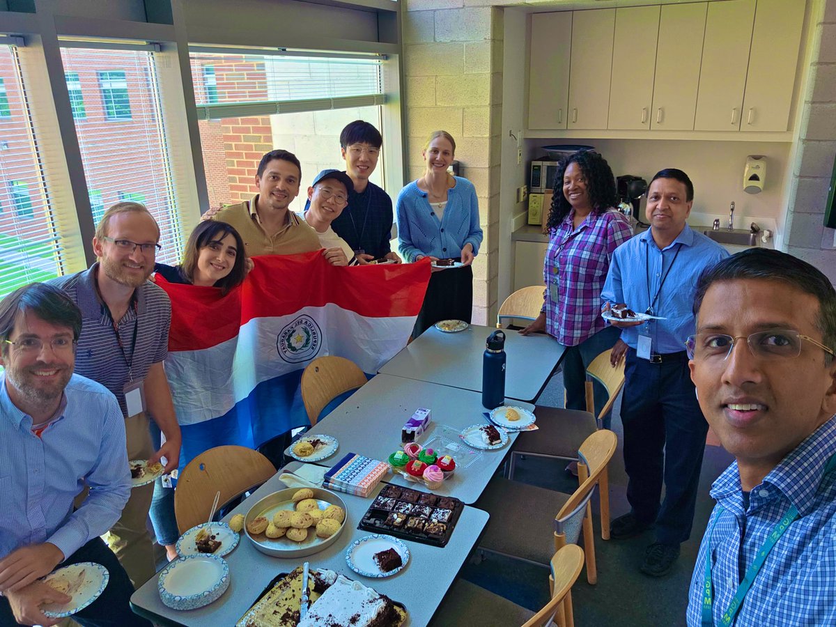 Mi cumpleaños en la NASA:
🎂 Torta ✔️ Chipa ✔️
🎶 Happy Birthday en inglés ✔️
📡 Simulaciones hidrológicas del Paraná corriendo sin errores✔️
Definitivamente, el mejor regalo fue ese último.
4 de junio de 2025
