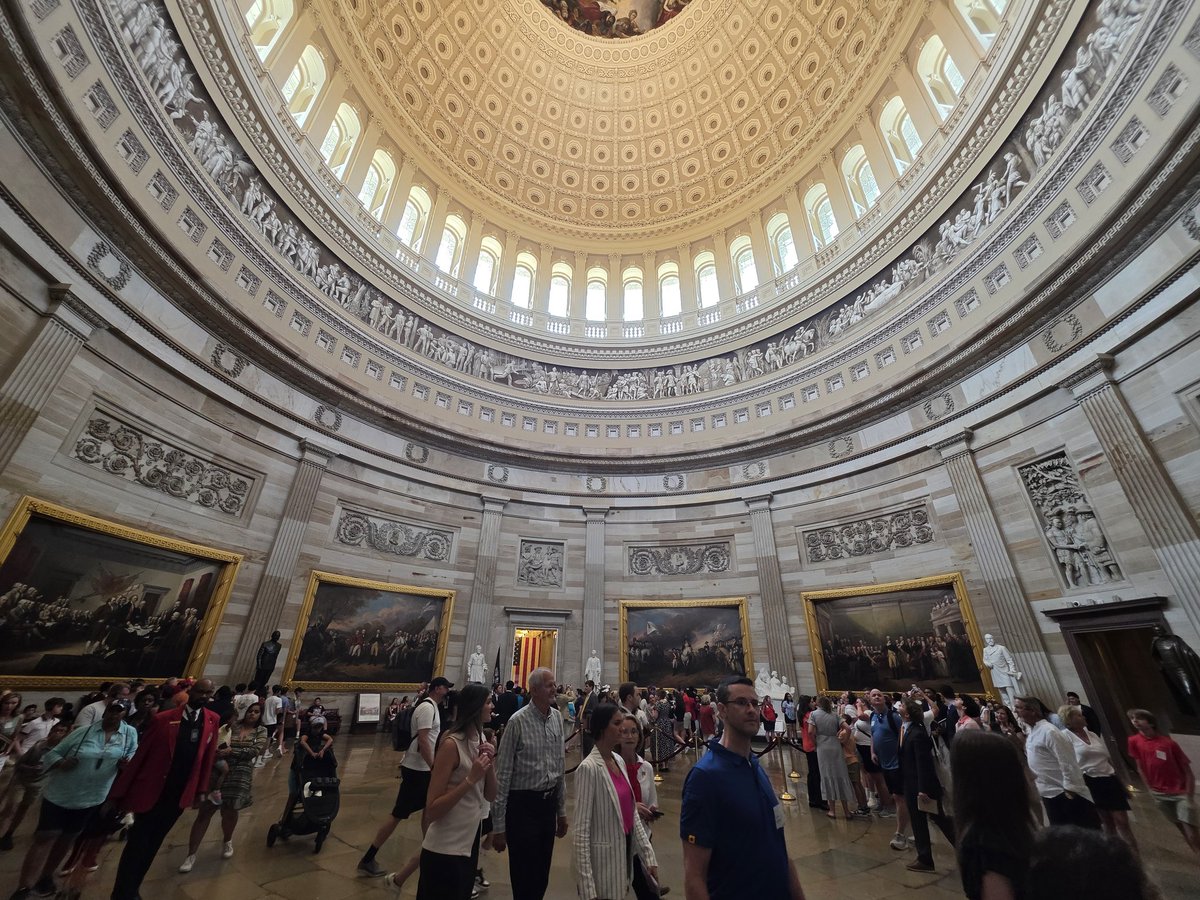 Christine Urbanczyk tweet media