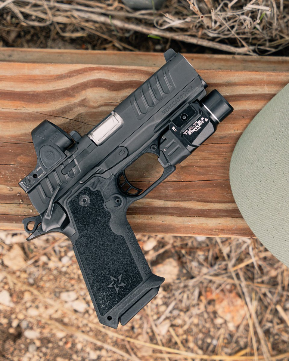 Elegante.

🚩Staccato 2011 P4 con:
-🎯Trijicon SRO
-🔦Streamlight TLR-7 HL-X