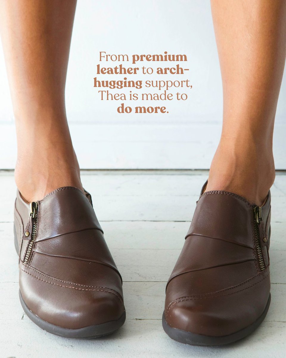 jambufootwear's tweet image. From commute to coffee run—Thea moves with you.✨

All-day comfort, premium leather, and effortless slip-on style.
Understated, elevated, and ready for wherever the day takes you.

Shop Now 👉🏼 jambu.com/pages/search-r…

#Jambu #ComfortInEveryStep #TheaStyle #WorkShoes