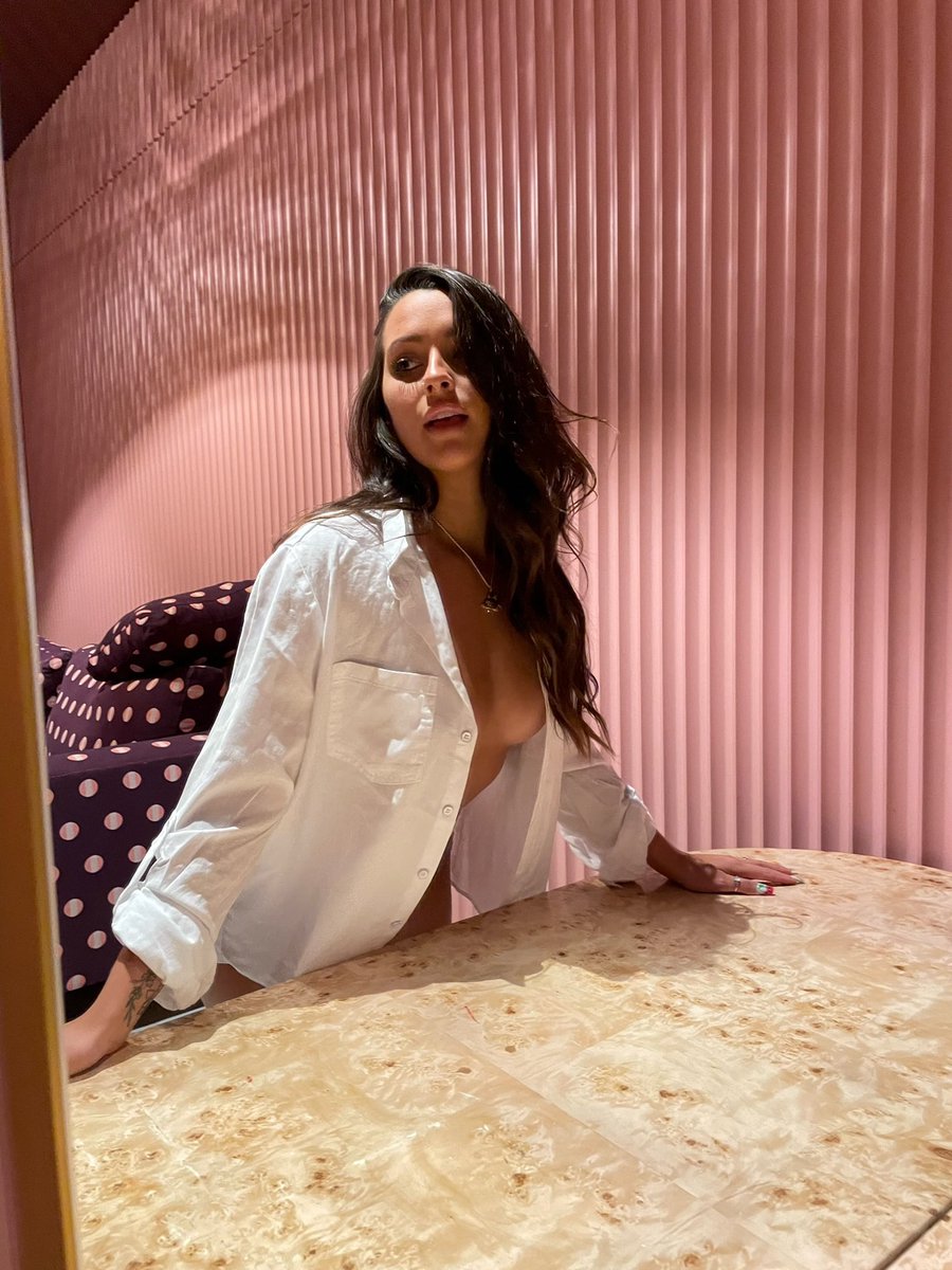 Daily dose of me…. more in my bio. i’m active 🤭