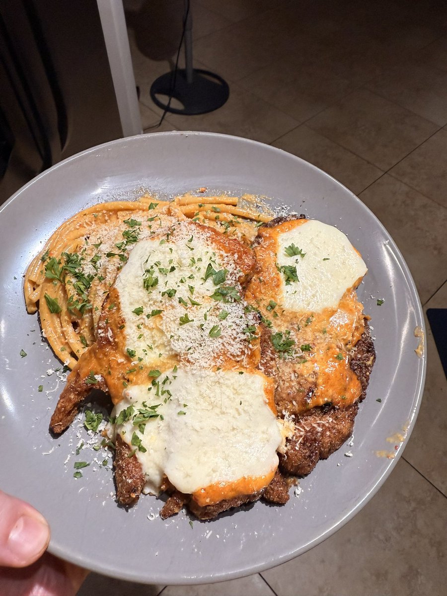 slickbee's tweet image. 🫡