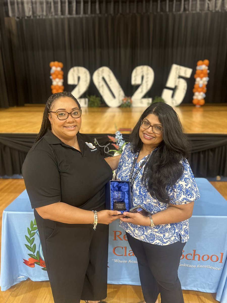 Our 2025–2026 Reid Ross Classical School Teacher of the Year is… 🏆 Mrs. Julie Thekkaniyil! 👏📚 Excellence in action. #CougarPride #TeacherOfTheYear #ReidRoss