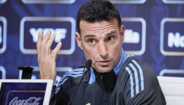 SCALONI HABLÓ DE TODO 🗣💥

🇦🇷 El técnico de #Argentina se permitió hablar en la conferencia previa a la doble fecha FIFA. 

🔗La presencia de Troilo, su crítica a lo sucedido en Newell's y la duda de Messi como titular ante Chile. 

canalshowsport.com.ar/scaloni-en-con…