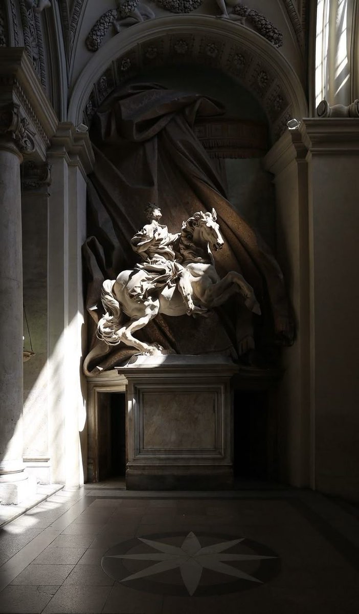 Il caso non esiste, e ciò che ci appare come tale scaturisce da fonti più profonde.

Friedrich Schiller