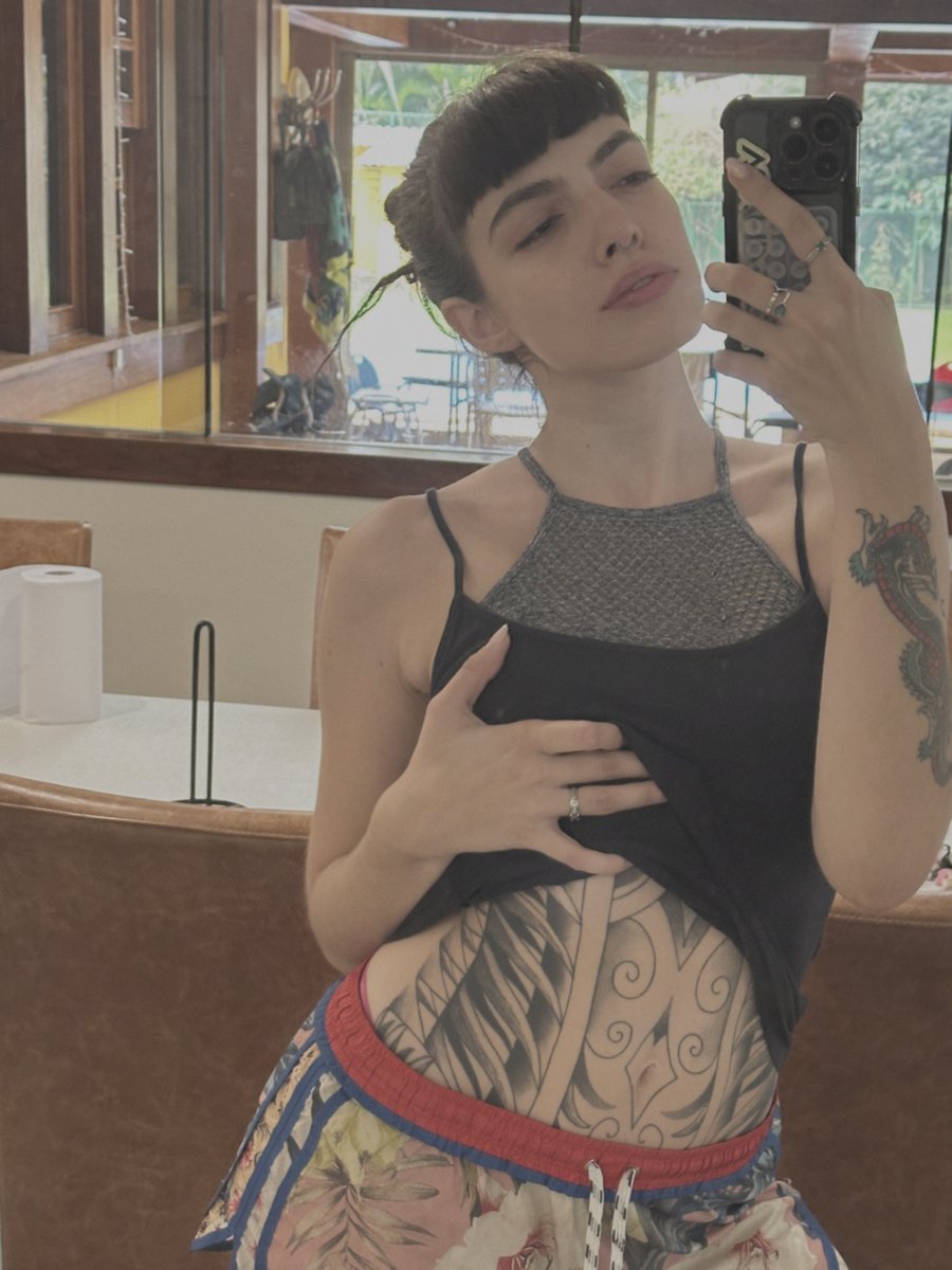 LizzzGlow_'s tweet image. let&apos;s make our own rhythm tonight. #LegalChanges #WashingtonVibes