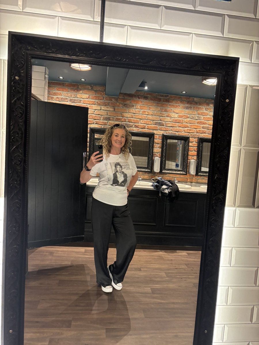 Victoria Mary Reed tweet media