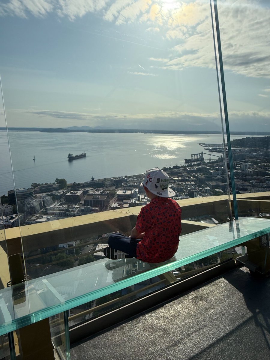 🎶”Find a girl, and build a home, son,”
So my father said to me.
But the winds, they bear me onwards,
And they call me to the sea.🎶

Greetings from Seattle, Twitter pals.
(“Sail On, Boys,” OPERATION MINCEMEAT)