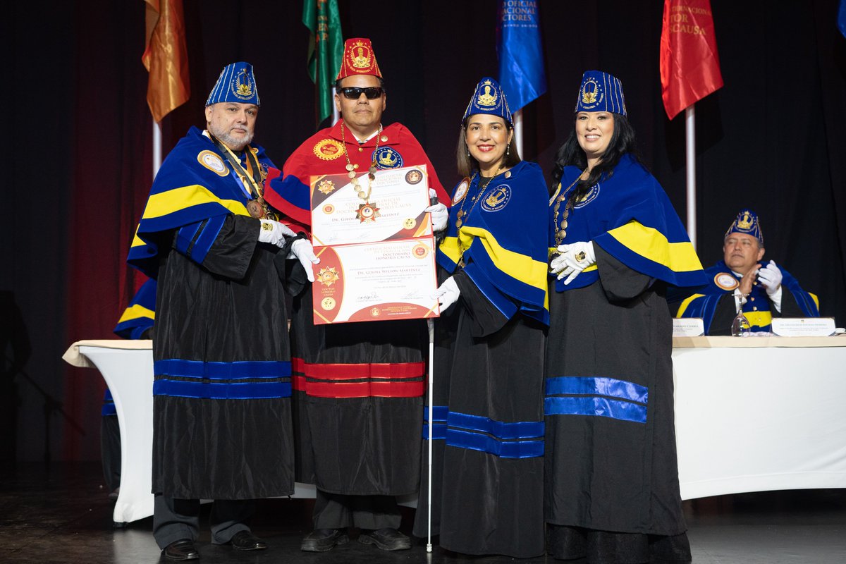 Doctores que recibieron la Colegiatura Oficial Internacional de Doctor Honoris Causa ( Parte 9 ) en la XII Ceremonia Internacional de Colegiación realizado en Cartagena de Indias, Colombia:

Dr. Ricardo Chavarría Oria
Dr. Victor Hugo Samaniego Luna
Dr. Gibdel Wilson Martínez