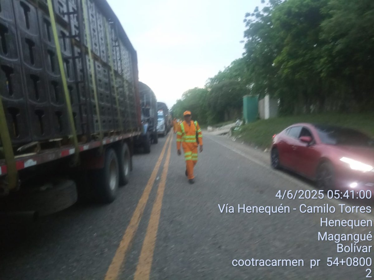 Juan Gonzalo Botero ♿ (@juangobotero) on Twitter photo Hace 2 días bloqueada la vía nacional que comunica la troncal del Caribe con Magangué y la Depresión Momposina.
Lamentable que las autoridades no garanticen el derecho a la libre movilización!
Ojalá el Gobernador <a href="/YamilHAranaP/">Yamilito Arana</a> intervenga en la situación.
El país bloqueado y en Hace 2 días bloqueada la vía nacional que comunica la troncal del Caribe con Magangué y la Depresión Momposina.
Lamentable que las autoridades no garanticen el derecho a la libre movilización!
Ojalá el Gobernador <a href="/YamilHAranaP/">Yamilito Arana</a> intervenga en la situación.
El país bloqueado y en