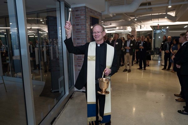 Last week, Notre Dame opened its new Washington, D.C., office, highlighting the University’s growing presence in the nation’s capital.

The new office will serve as Notre Dame’s hub for federal engagement: go.nd.edu/122b22
