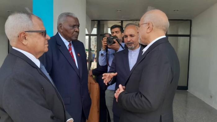 🇨🇺🇮🇷🤝El Presidente de la Asamblea Consultiva lslámica de Irán reconoció la invariable solidaridad y respaldo de nuestro país a la causa del pueblo palestino, y abogó por el fortalecimiento de las relaciones y la cooperación entre ambas naciones.

🔗 acortar.link/Y6AZTR