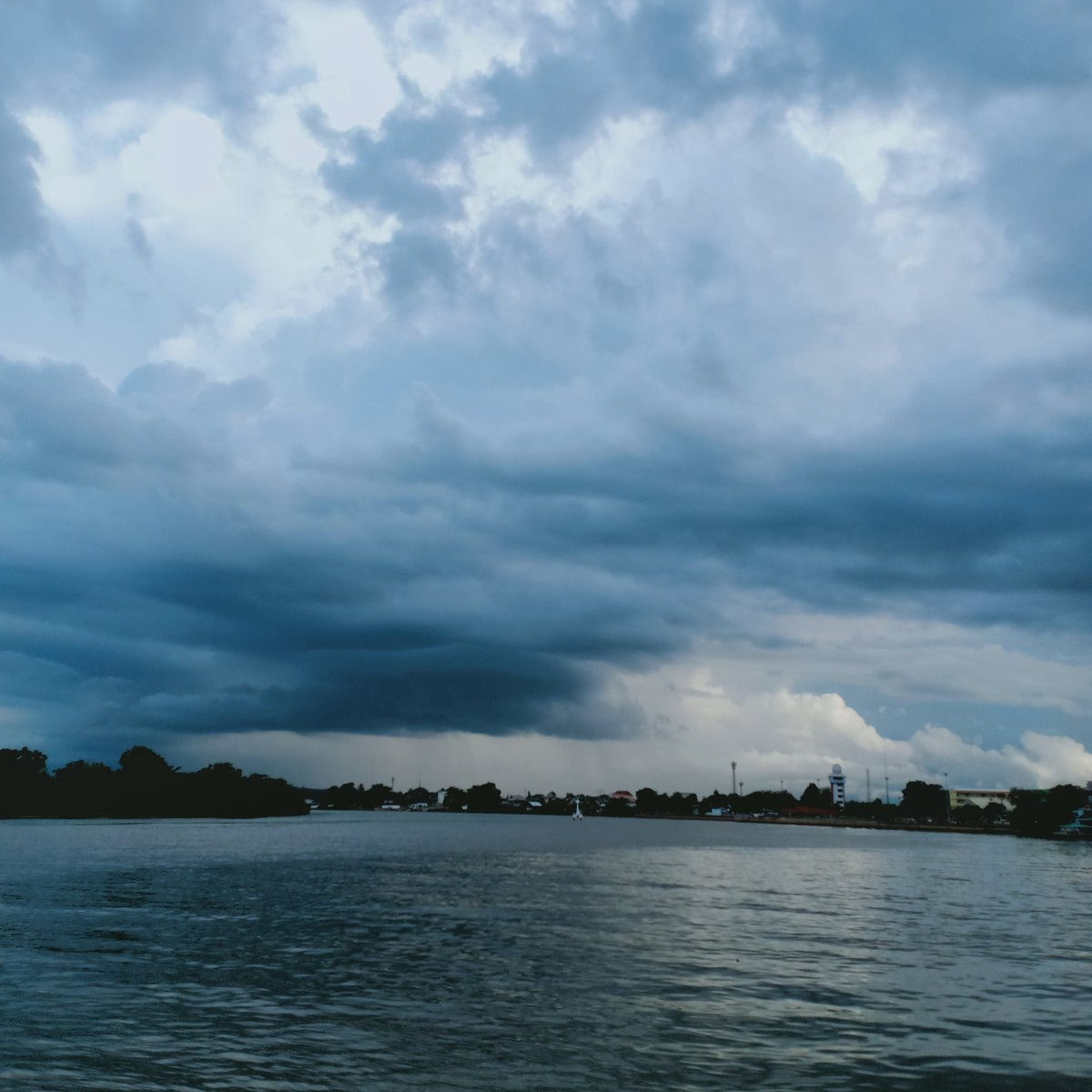 สวัสดีครับ