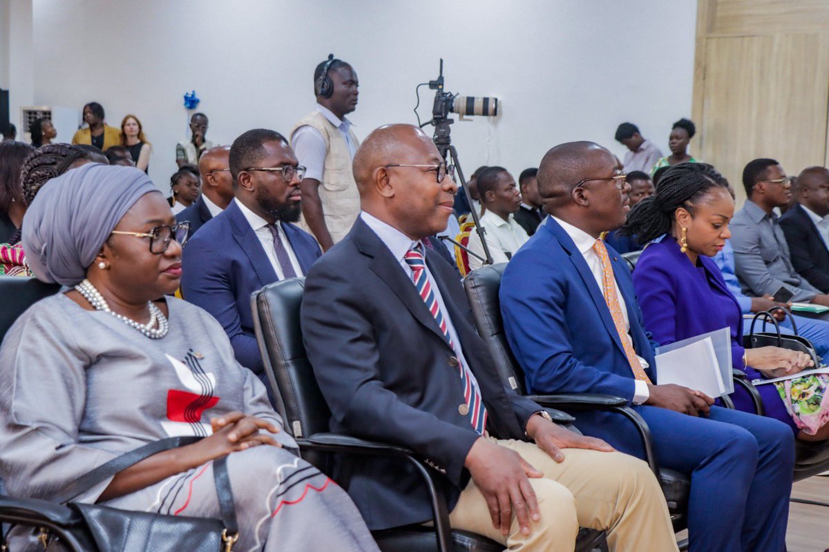 MESR_Tg's tweet photo. #Togo #TransformationDigitale #Education #IA #Programmation #KiraLearning #JeunesseTogolaise #TechForGood #Innovation #AnglaisNumérique #CompétencesNumériques #CinaLawson #FaureGnassingbe #UniversitéTogo #FormationGratuite #IntelligenceArtificielle #EdTech #InclusionNumérique https://t.co/y5Rg8z4dIx