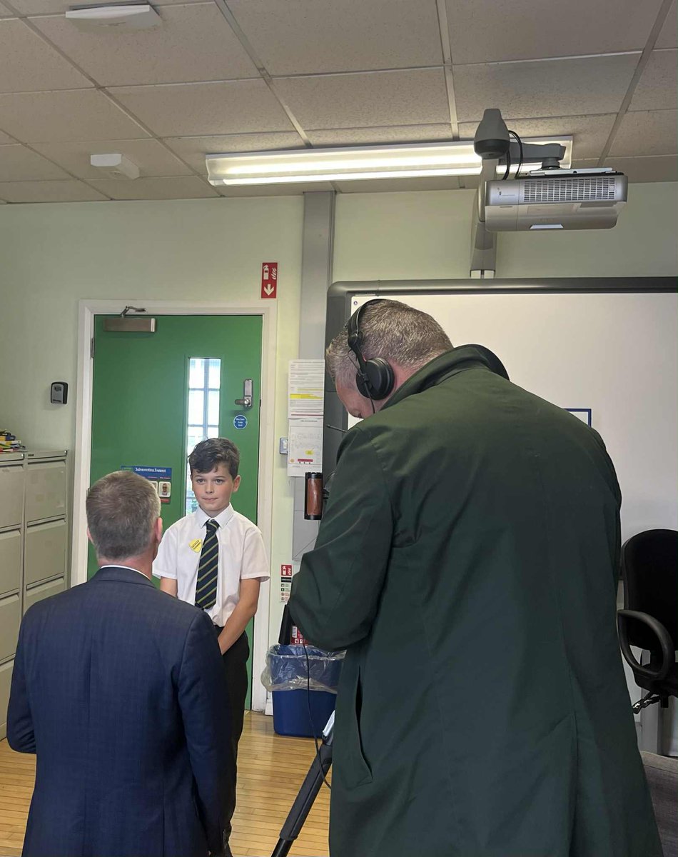 British Council Northern Ireland (@bcouncil_ni) on Twitter photo 🎉We launched the latest #LanguageTrendsNI report today at Cliftonville Integrated Primary School! 
 
Tune in to @BBCNewsline this evening to hear highlights from the report - and hear directly from the pupils, including some of the school's inspiring international ambassadors.🌍 🎉We launched the latest #LanguageTrendsNI report today at Cliftonville Integrated Primary School! 
 
Tune in to @BBCNewsline this evening to hear highlights from the report - and hear directly from the pupils, including some of the school's inspiring international ambassadors.🌍