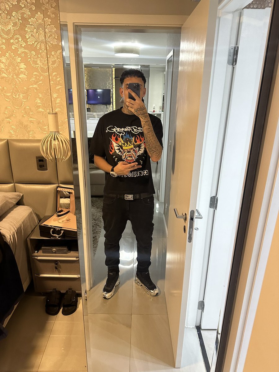 Faz um tempo que eu não choro, garota me diz cadê meus sentimentos?