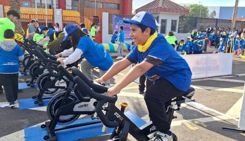 📎 Más de 300 niños acompañados de sus padres participaron de la actividad “Aprender Jugando” shre.ink/eWUl