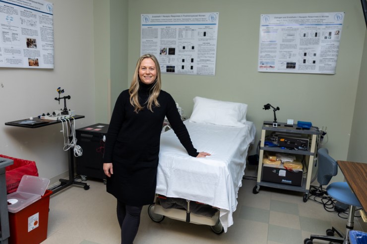 READ: APS member Megan Wenner explores how menopause-driven hormonal shifts can contribute to #HeartDisease in women: ow.ly/euSv50W3BsB

She was also featured in a #TPhysMag feature about women’s heart health: ow.ly/tz5t50W3Bue
#APSWomensHealth #WomensHealthResearch