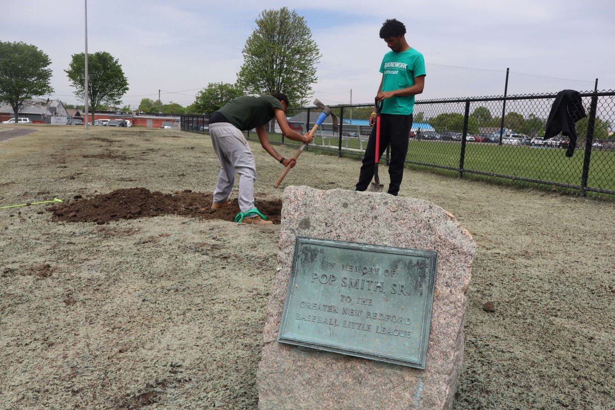 A Tree-mendous THANK YOU! 🌳
Big thanks to all who joined GWSC’s May 17 tree planting kickoff! Special shoutout to <a href="/NewBedford_MA/">City of New Bedford</a> PRB, @massdcr,  Mass Urban Canopy &amp; Greening the Gateway Cities. Together, we’re making the North End greener &amp; stronger! 💚
