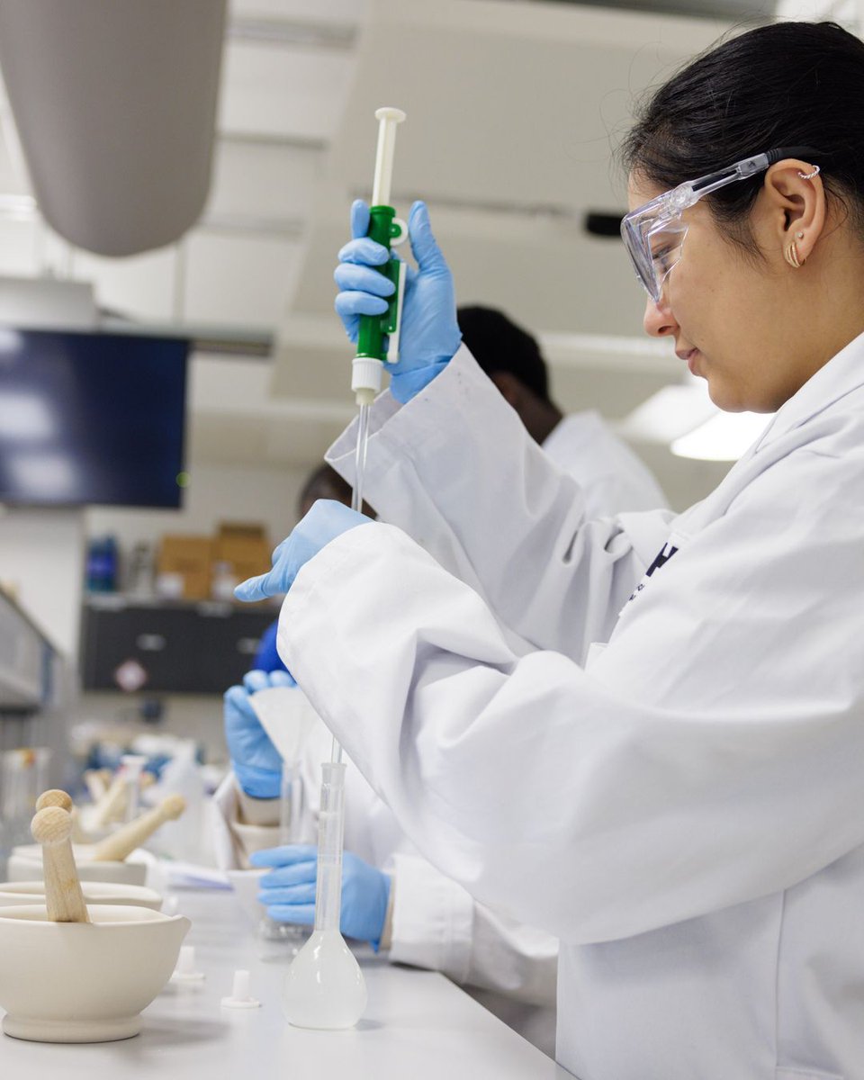 OSPAP applications open! Achieve success with confidence - 88% of our students pass the GPhC registration assessment on their first attempt, with 100% passing by their second sitting. Apply now at buff.ly/jVzLT23

#OSPAP #UniofHerts #GoHerts #Herts