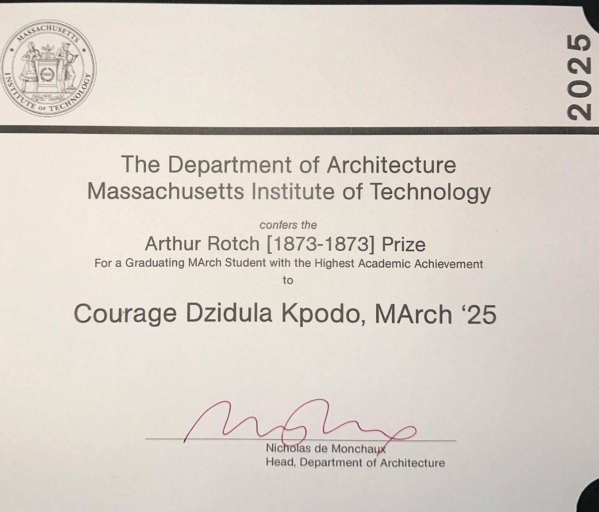 Thevokofficial's tweet photo. 📍📍JUST IN📍📍

Courage Dzidula Kpodo, a KNUST alumnus, has been named the overall best student at MIT after his Master's.

He was the 2020 Salutatorian of the College of Arts and Built Env. and BEST graduating Architecture Student. He obtained a distinction at the WASSCE 2016🧠 https://t.co/w30ZlMsT6t