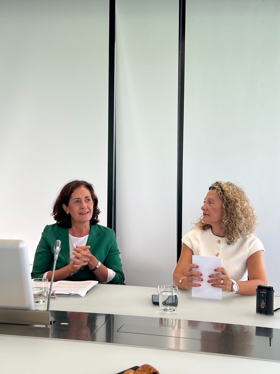 FadJuventud's tweet image. 🔵Lanzamos una nueva etapa en #EducacionConectada.

En un mundo en constante cambio, desde Fad Juventud y @BBVA_espana queremos seguir adaptándonos a las necesidades de la juventud.

Por ello, este 2025 renovamos la misión de Educación Conectada con más contenidos y formaciones,…