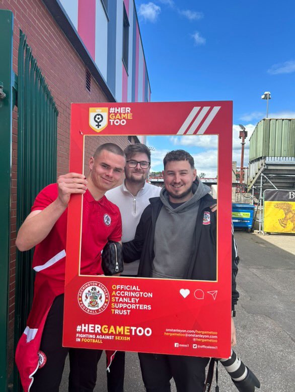 willknight1306's tweet photo. It was an absolute pleasure to work at Accrington Stanley this season ⚽️🎥 

A massive thank you to Luke and Dany for all the opportunities across the season, and to Jack for all the good memories pitchside! ⚪️🔴 https://t.co/gxPCecFaXP