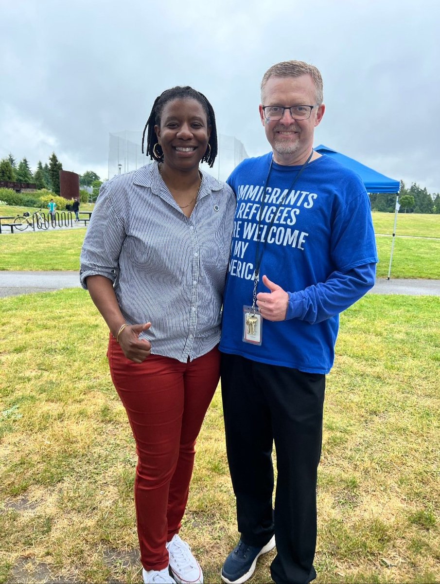 Huge thank you to the Seattle World School and Kandelia for the honor of speaking at your graduation! 🎓 

The students were amazing. They are full of pride, excitement, and ready to take on the world. 🌍

✅ You’ll make mistakes so learn, grow, and keep it moving.
✅ Enjoy the