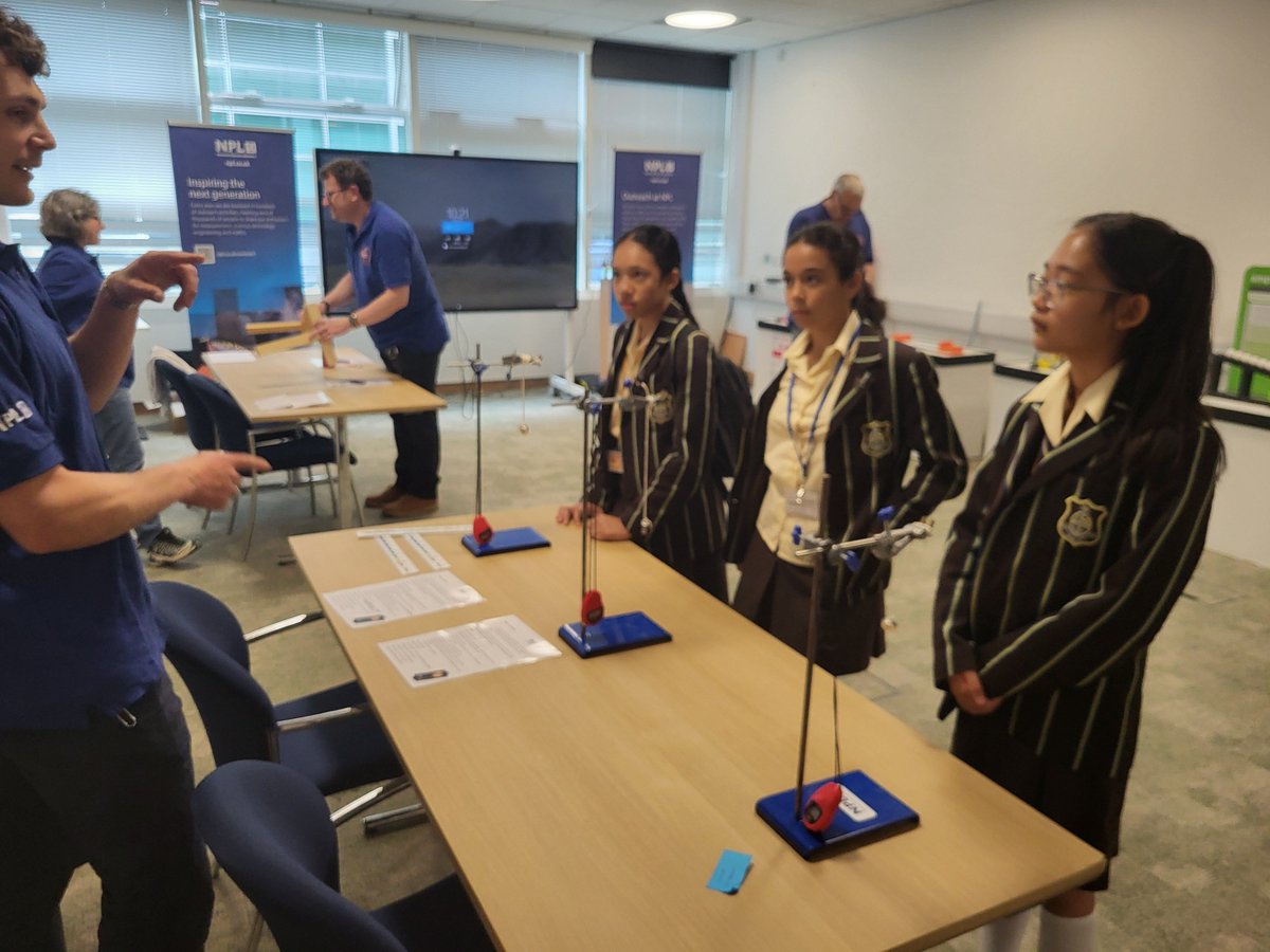 GumleyHouse's tweet image. Today, students from Yr 7 and 8 explored the National Physical Laboratory, interacting with scientists from various fields. They observed liquid nitrogen demonstrations and discovered methods for measuring different physical properties. #ScienceExploration #STEMEducation