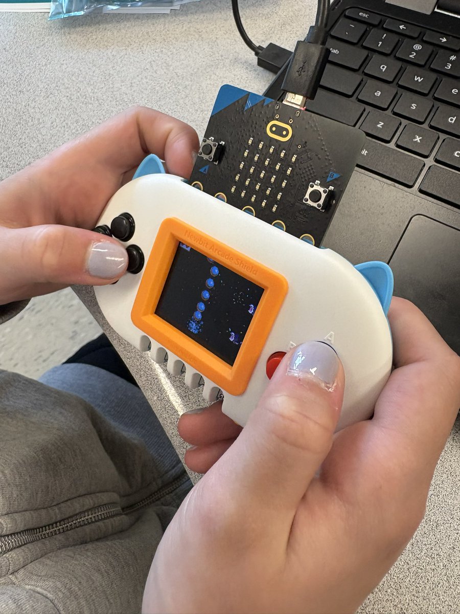 MsCeruttiOCSB's tweet image. Huge thank you to @HBilder for the fabulous workshop and insightful coding session! Our Grade 5s at @StMary had so much fun and learned a lot. 💻✨ Grateful for these enriching opportunities with @OttCatholicSB! #OCSB #CodingInTheClassroom #STEM