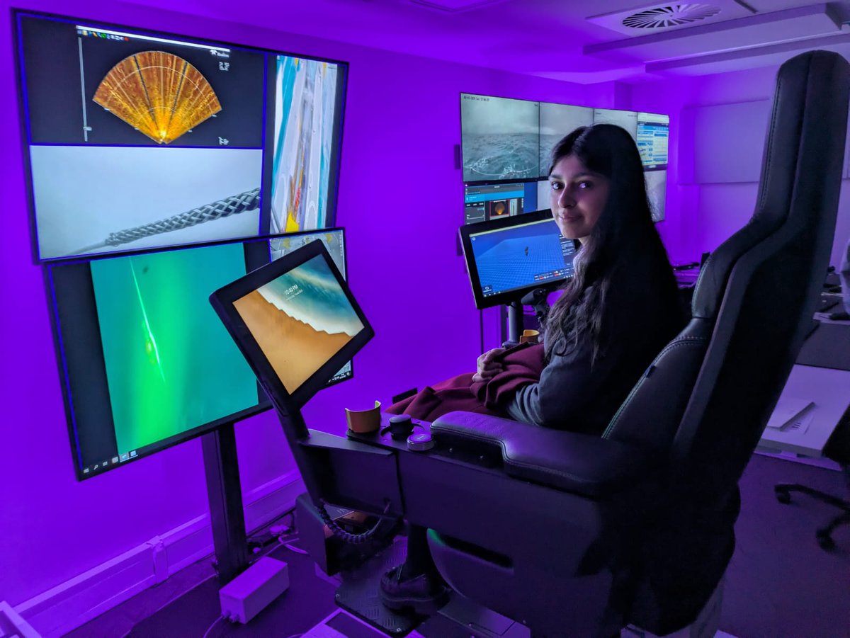 St Ninian's Physics tweet media