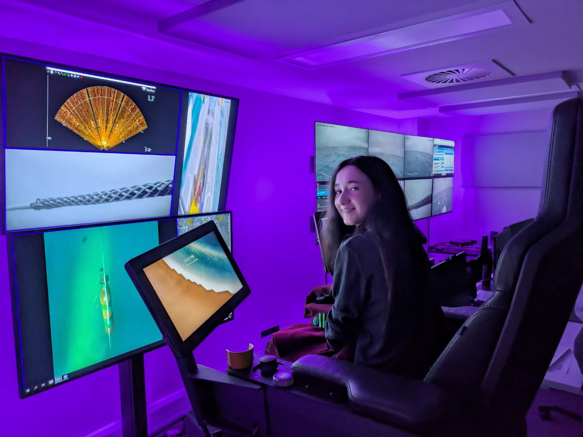 St Ninian's Physics tweet media