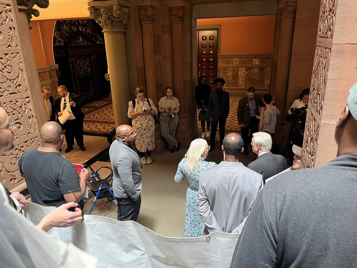 Still at it in Albany here calling for #ParoleJustice and #CommunitiesNotCages there is still time for the legislature to finally take action and create pathways to freedom.