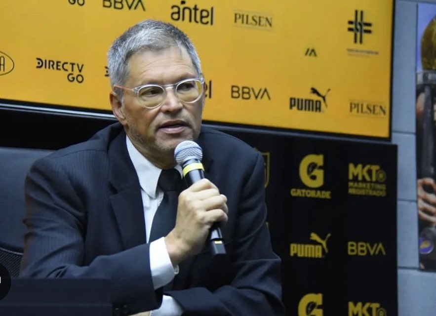 ManyaSport's tweet photo. 🟡⚫️ Peñarol recupera el merchandising del Campeón del Siglo

En los próximos días, el club se reunirá con Tenfield para cerrar el acuerdo que le devolverá el manejo del merchandising oficial del estadio.

🎙️ zaidensztat en @CarveDeportiva https://t.co/xwTRmy9cul