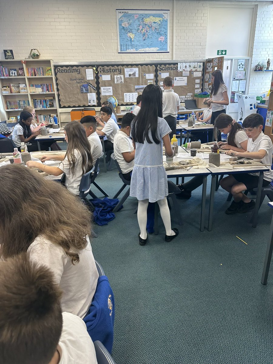 Hawthorn’s budding sculptors!