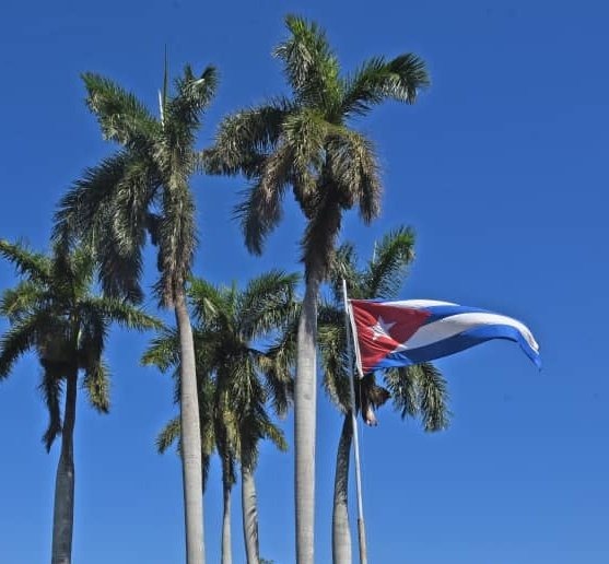 jlpd2018's tweet photo. 🇨🇺✨ #Cuba y su juventud enfrentan grandes retos, pero algo es claro:  
¡No entregaremos la bandera 🇨🇺, ni las conquistas, ni nuestras Universidades, y mucho menos la Revolución!

La historia nos forjó en la resistencia. Seguiremos defendiendo lo nuestro con orgullo y dignidad. https://t.co/1yTOdWKpun